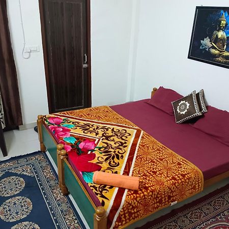 Pratibha Home Stay Jabalpur Exterior photo