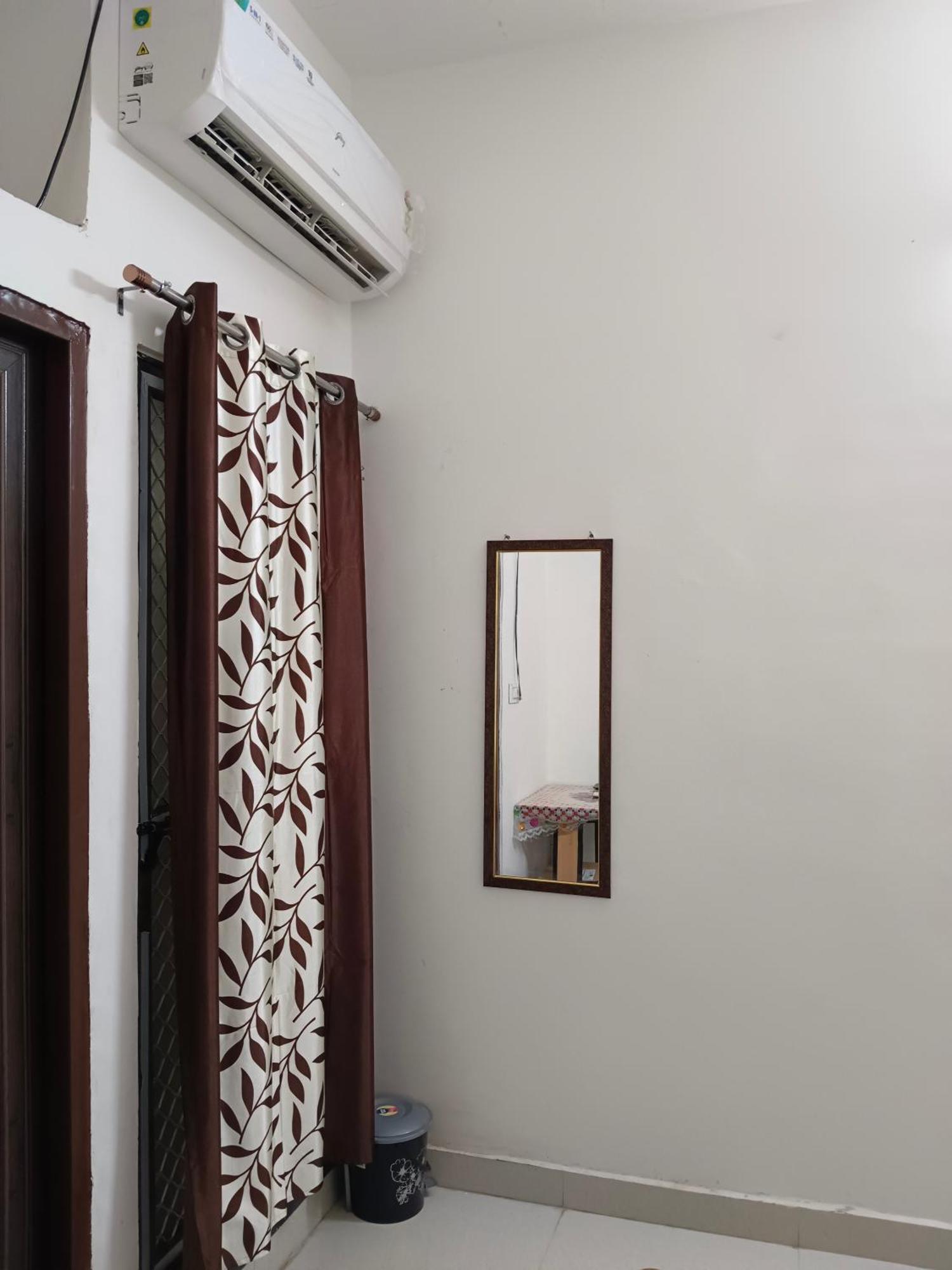 Pratibha Home Stay Jabalpur Room photo